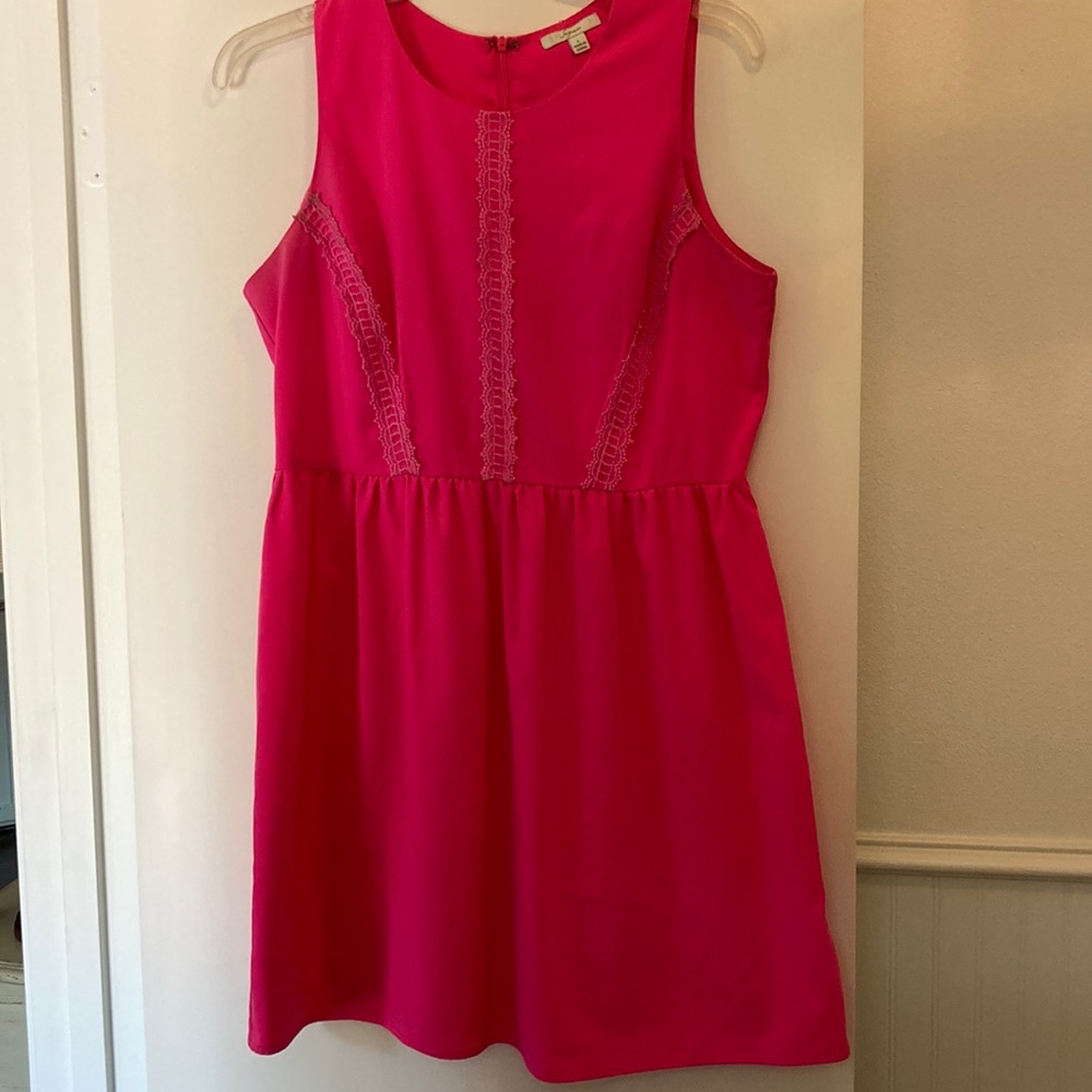 SOPRANO DRESS STYLE: d11687tnd. PRE OWNED BUT GOOD CONDITION!